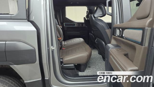 Kia 타스만 Extreme, 2026 12