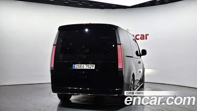 Hyundai Staria Inspiration, 2025 4