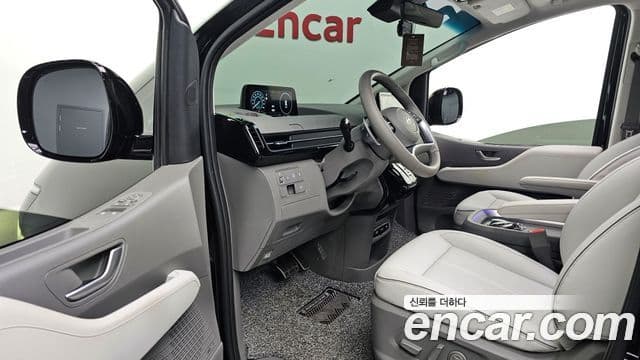 Hyundai Staria Inspiration, 2025 10
