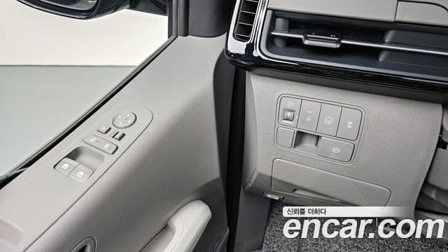 Hyundai Staria Inspiration, 2025 13