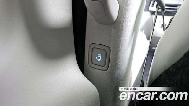 Hyundai Staria Inspiration, 2025 18