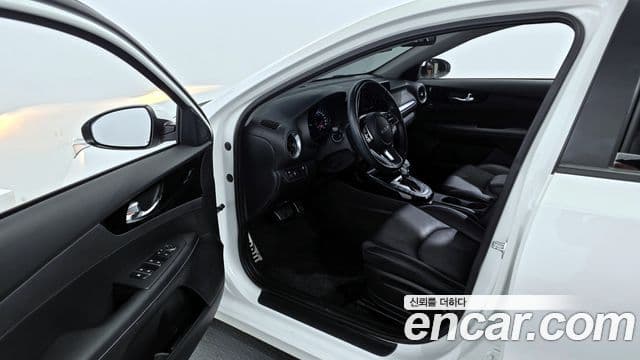 Kia The / новый New K3 2세대 Prestige, 2024 10