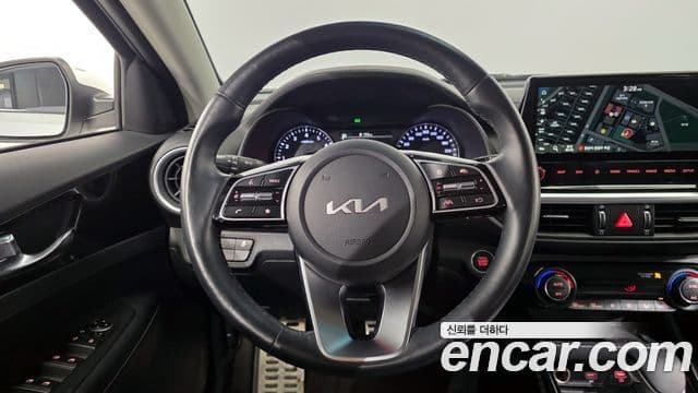 Kia The / новый New K3 2세대 Prestige, 2024 12