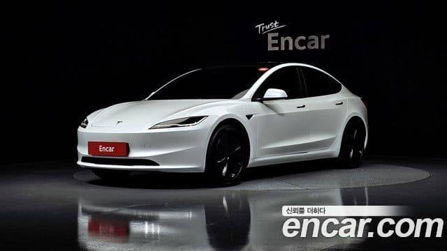 Tesla модель 3, 2024 1