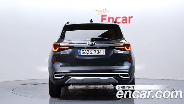 Kia Seltos Signature, 2022 4