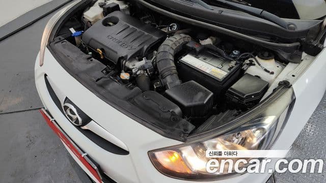 Hyundai Accent(новый кузов / новое поколение) Premier, 2011 6