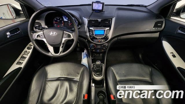 Hyundai Accent(новый кузов / новое поколение) Premier, 2011 7