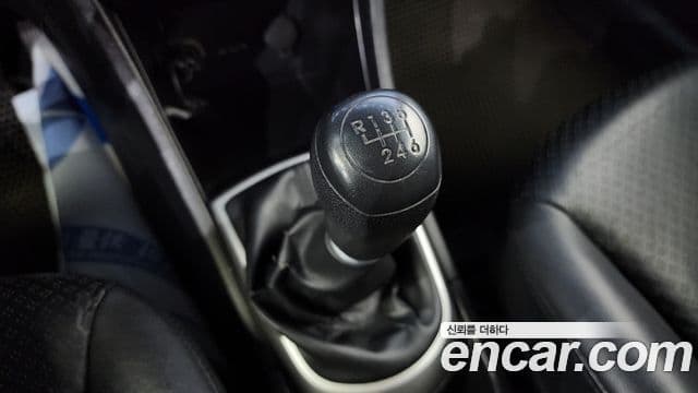 Hyundai Accent(новый кузов / новое поколение) Premier, 2011 9