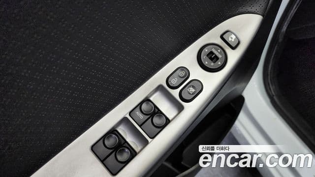 Hyundai Accent(новый кузов / новое поколение) Premier, 2011 13