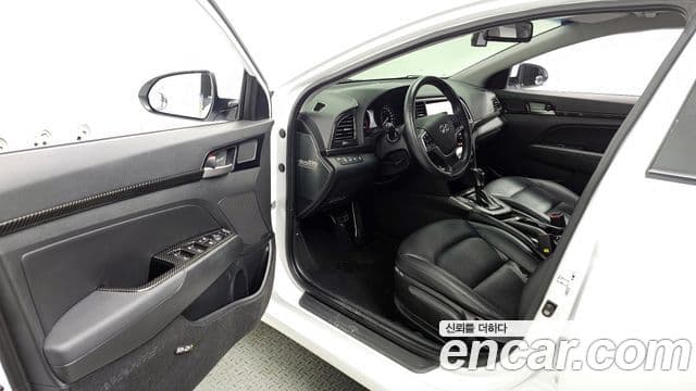 Hyundai Avante AD 1.6 GDI Value Plus, 2018 10