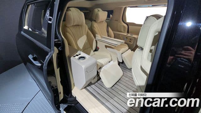 Kia Carnival 4세대 бензин 9인승 High Limousine(компания по спецнадстройкам), 2021 12