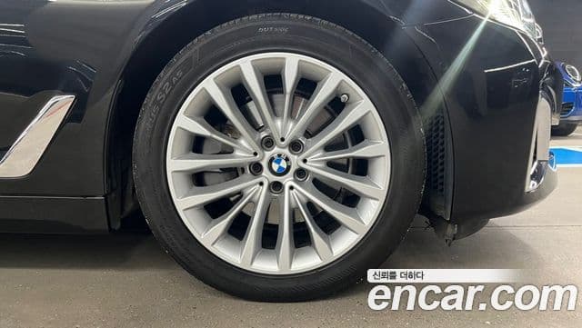 BMW 5시리즈 (G30) Luxury, 2022 все фото