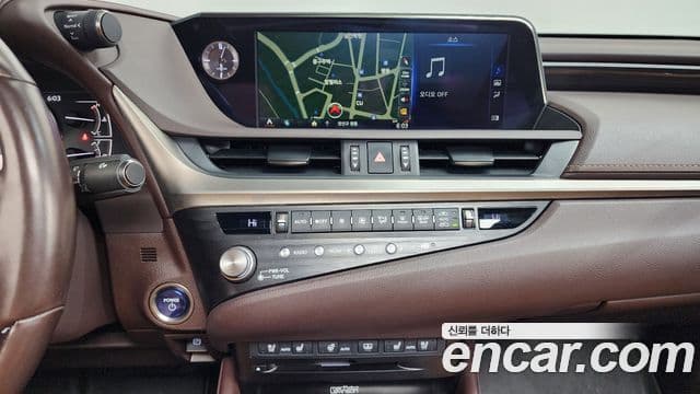 Lexus ES300h 7세대 Executive, 2021 14