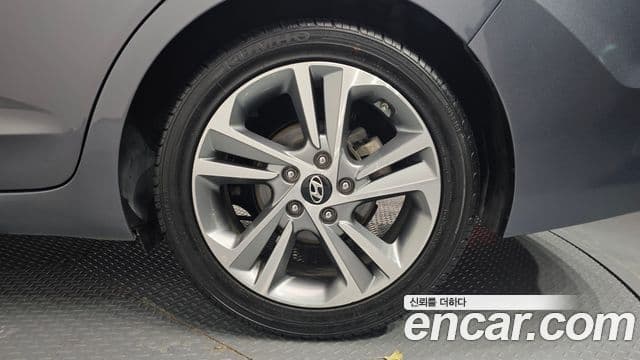 Hyundai Avante AD 1.6 GDI Value Plus, 2017 все фото