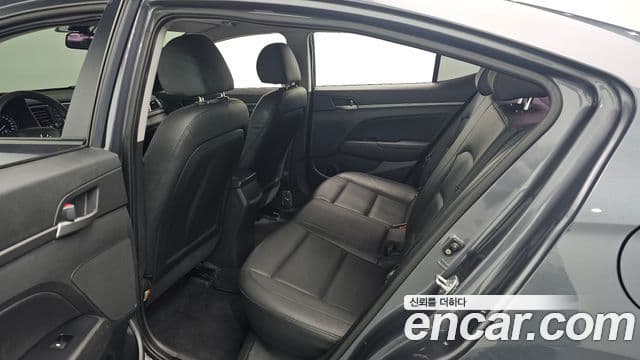 Hyundai Avante AD 1.6 GDI Value Plus, 2017 12