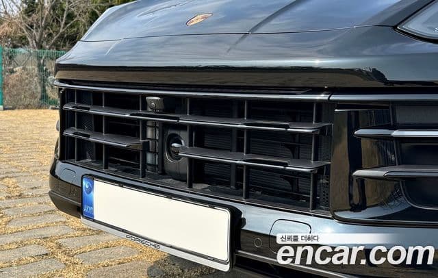 Porsche Cayenne (PO536) 3.0 E-гибрид купе, 2025 4