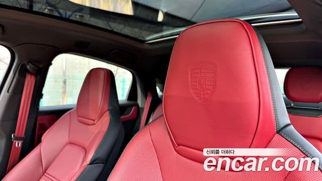 Porsche Cayenne (PO536) 3.0 E-гибрид купе, 2025 11