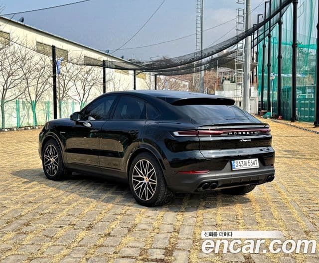 Porsche Cayenne (PO536) 3.0 E-гибрид купе, 2025 19