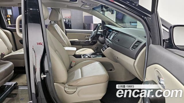 Kia All New Carnival Prestige, 2015 10