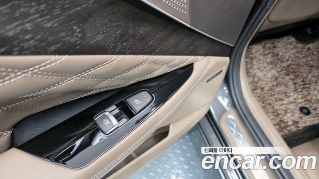 Kia K8 гибрид Signature, 2022 17