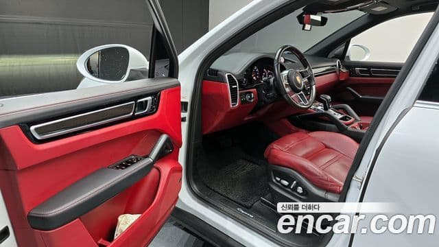 Porsche Cayenne (PO536), 2019 11