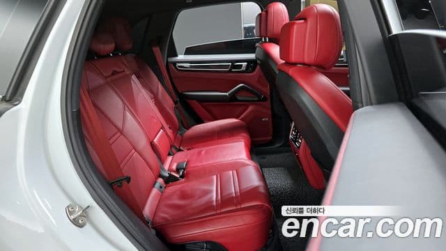 Porsche Cayenne (PO536), 2019 12