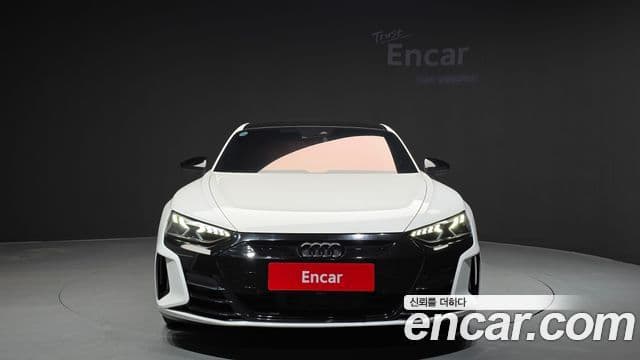 Audi e-Tron GT Premium, 2022 3