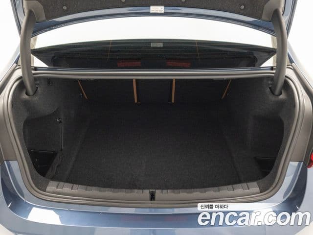 BMW 3시리즈 (G20), 2025 15