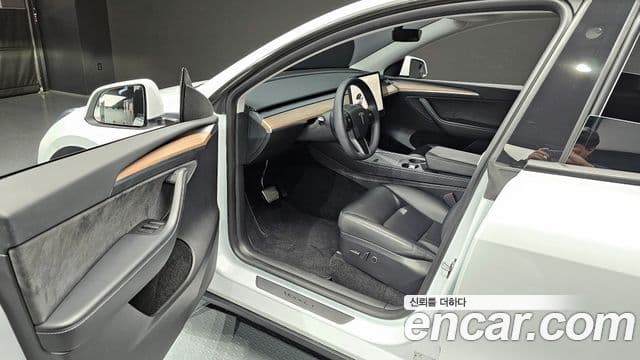 Tesla модель Y, 2023 10
