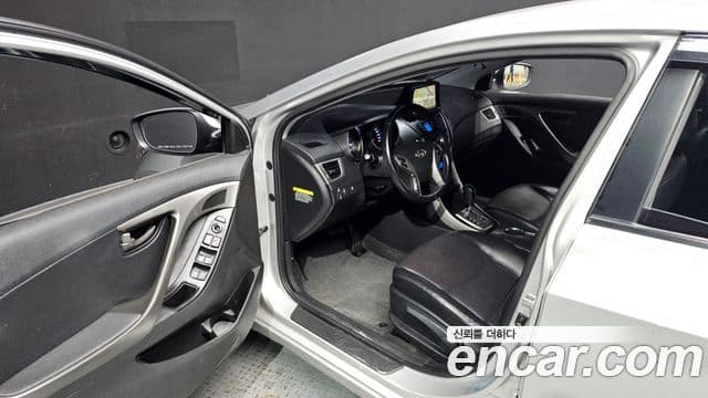 Hyundai Avante MD M16 GDI Smart, 2013 10