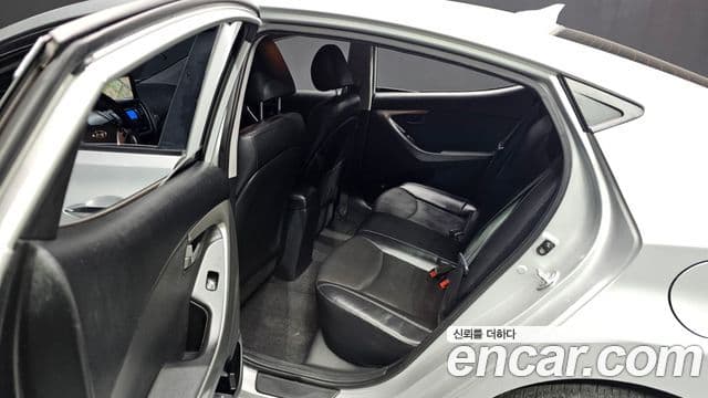 Hyundai Avante MD M16 GDI Smart, 2013 12