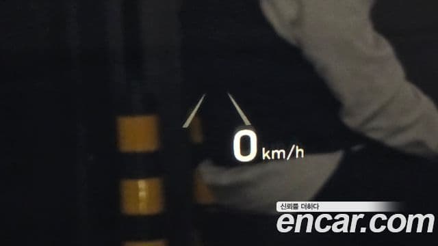 Genesis EQ900 Prestige, 2016 14