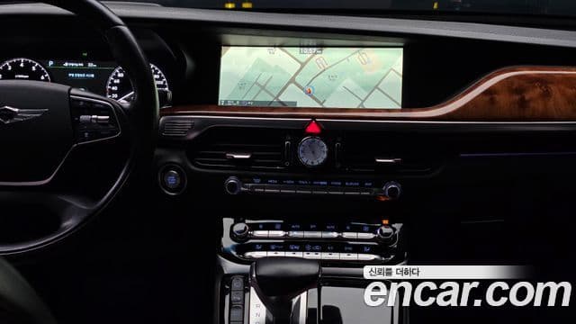 Genesis EQ900 Prestige, 2016 15