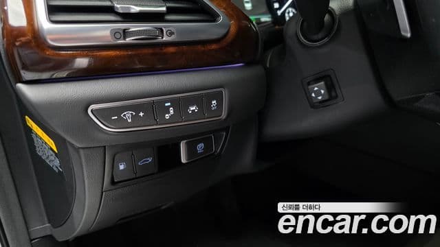 Genesis EQ900 Prestige, 2016 17