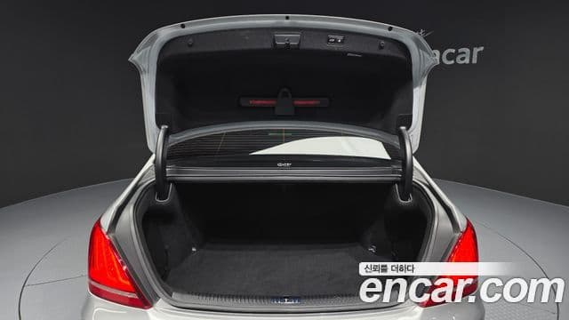 Genesis EQ900 Prestige, 2016 20