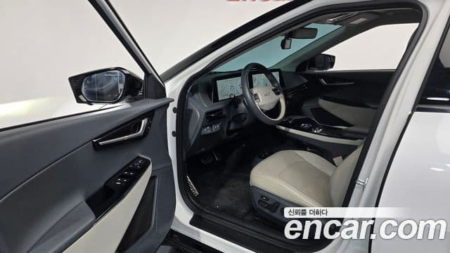 Kia EV6 Air, 2023 10