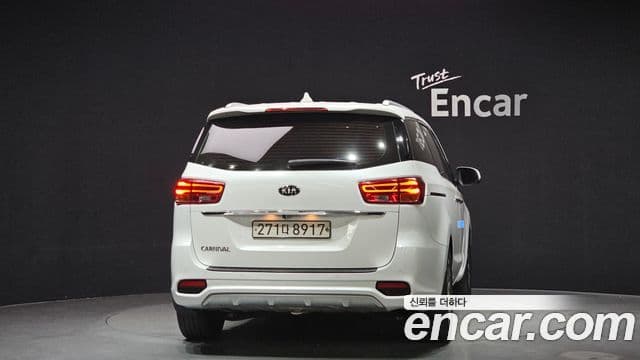Kia The / новый New Carnival Luxury, 2019 4