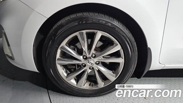 Kia The / новый New Carnival Luxury, 2019 все фото