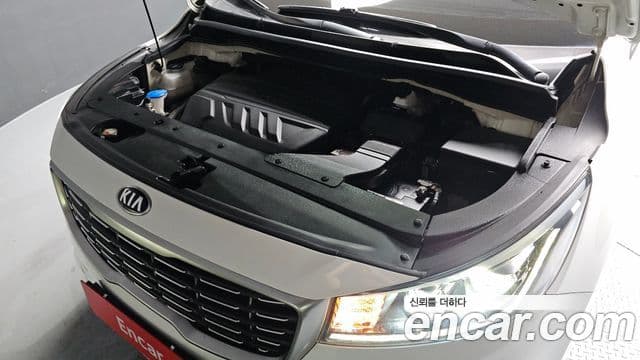 Kia The / новый New Carnival Luxury, 2019 6