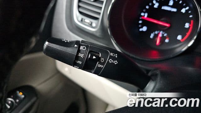 Kia The / новый New Carnival Luxury, 2019 15