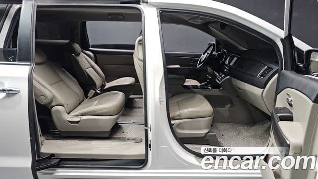 Kia The / новый New Carnival Luxury, 2019 19