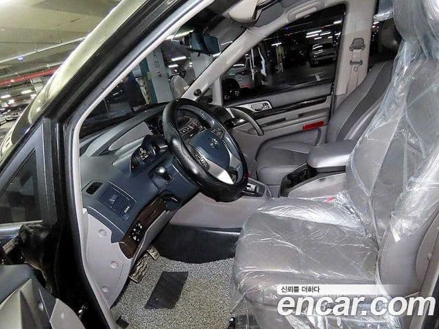 KG모빌리티(SsangYong) Korando 투리스모 4WD RX 9인승, 2016 6