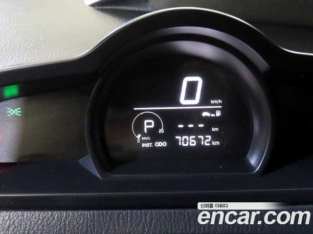 KG모빌리티(SsangYong) Korando 투리스모 4WD RX 9인승, 2016 9