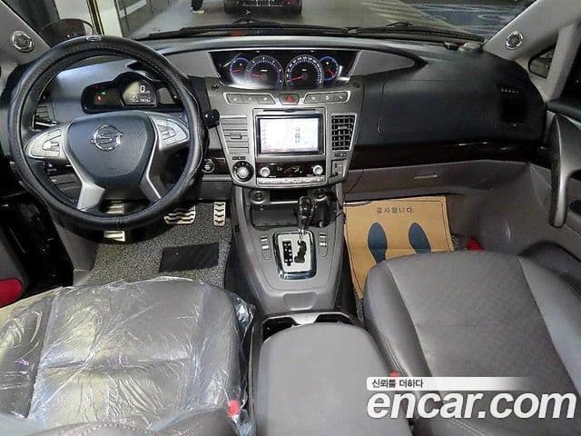 KG모빌리티(SsangYong) Korando 투리스모 4WD RX 9인승, 2016 10