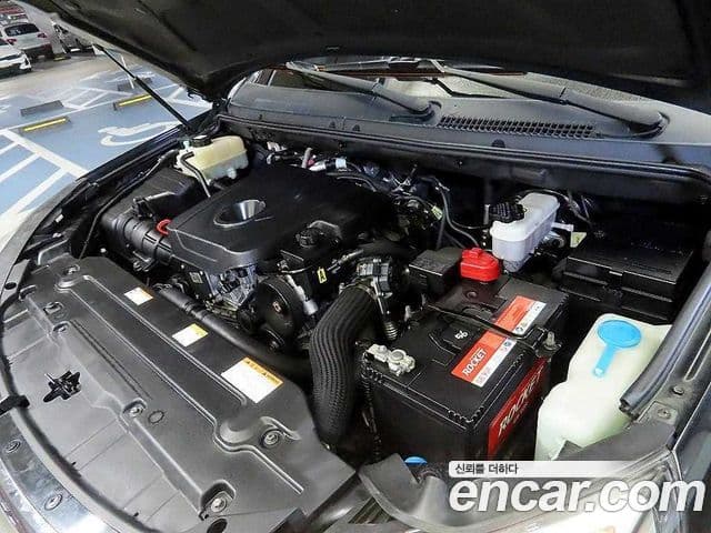 KG모빌리티(SsangYong) Korando 투리스모 4WD RX 9인승, 2016 19