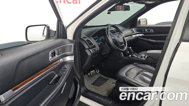 Ford Explorer 5세대, 2017 10