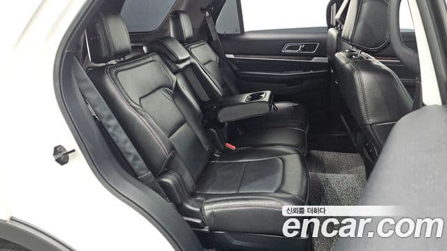 Ford Explorer 5세대, 2017 13