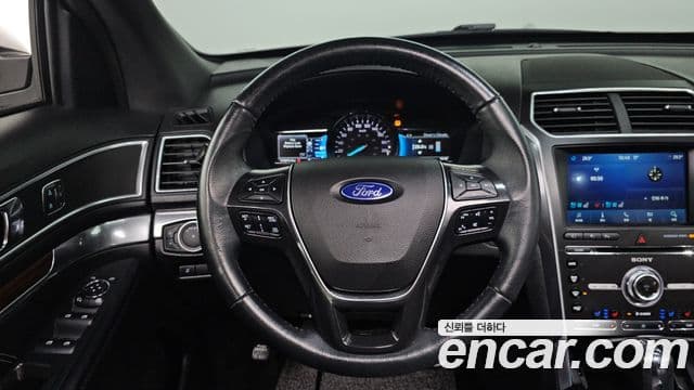 Ford Explorer 5세대, 2017 14