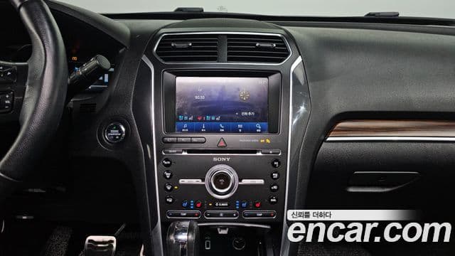 Ford Explorer 5세대, 2017 15