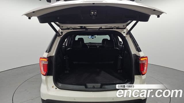 Ford Explorer 5세대, 2017 20